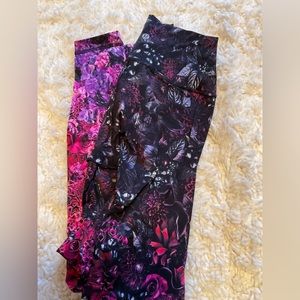 Lululemon leggings, colorful print.